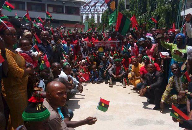 Biafra separatists from the group IPOB gather. Credit: Radio Biafra.