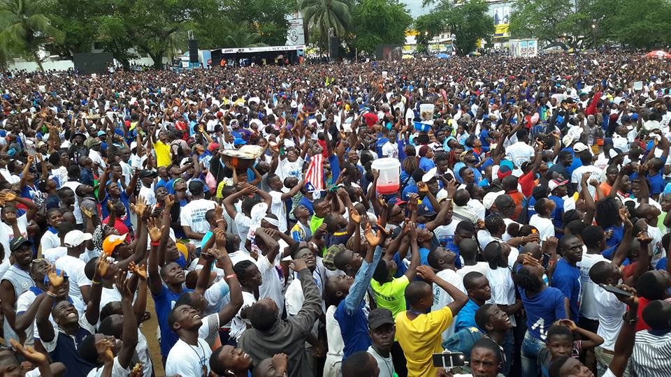 George Weah supporters await his arrival at the party headquarters in Congo Town, Monrovia. Credit: Stephen D. Kollie.