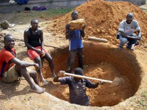 Workers in the Central African Republic digging foundations. Credit: hdptcar.