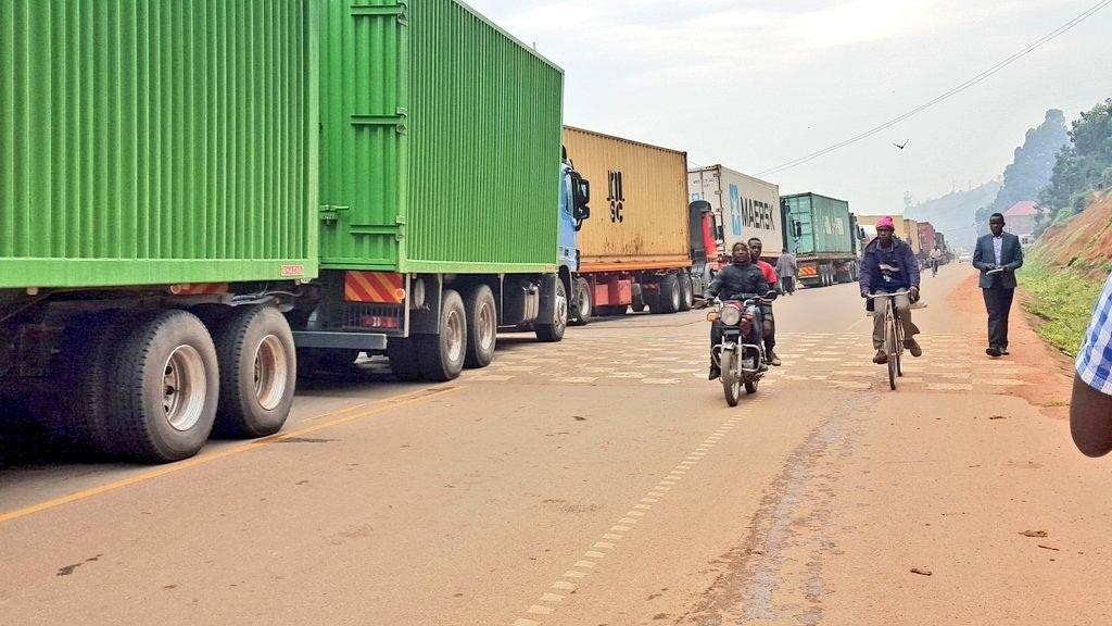 At the border between Rwanda and Uganda. Credit: Uganda Media Centre.