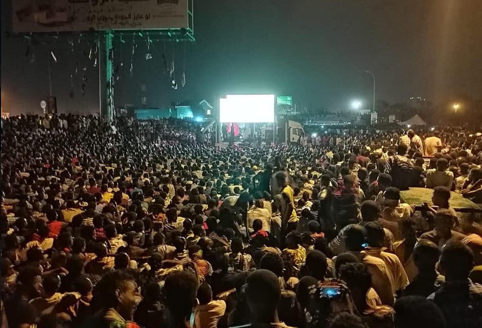 Sudan sit-in: Protesters in Khartoum stop demonstrating to watch the Barcelona-Manchester United match.