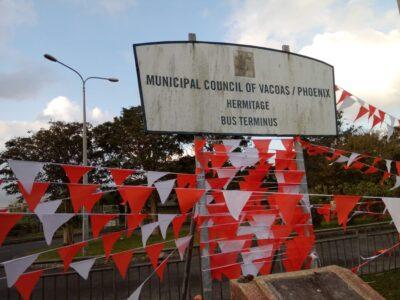 In the run-up to Mauritius' 7 November elections, political parties have strung up bunting in their colours across the country. Credit: Jess Auerbach.