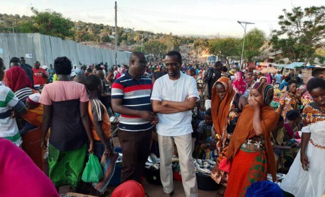 Opposition leader and MP Zitto Kabwe visiting a market in Tanzania in October 2019. Credit: Zitto Kabwe.