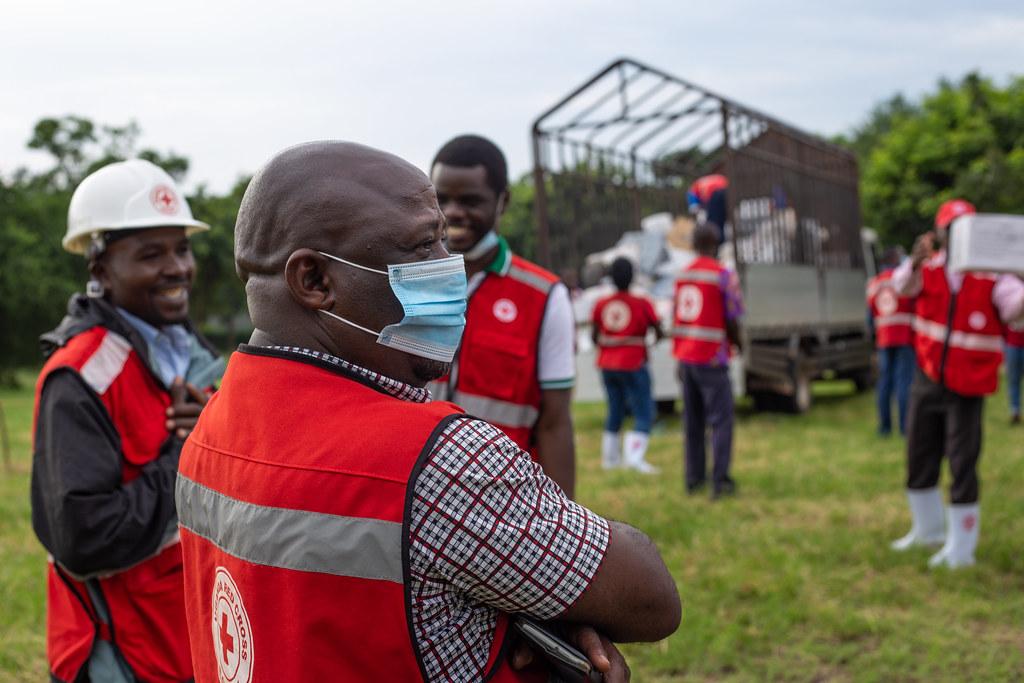 Uganda minorities. The Uganda Red Cross distribute support in the western Rwenzori mountains, which faced both the COVID-19 pandemic and floods in May 2020. Credit: Climate Centre.