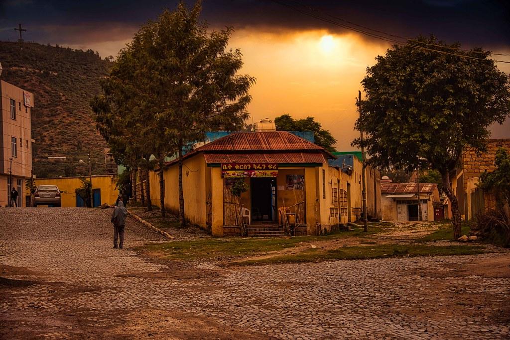 In a town in Tigray, Ethiopia. Credit: Rod Waddington.