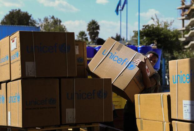 Workers at UNICEF Ethiopia preparing humanitarian supplies to be transported to Tigray. Credit: UNICEF Ethiopia/NahomTesfaye.