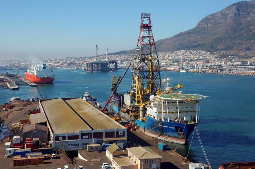 Russia Ukraine. Oil rigs and drilling ships being serviced in Cape Town, South Africa. Credit: Rodger Bosch.