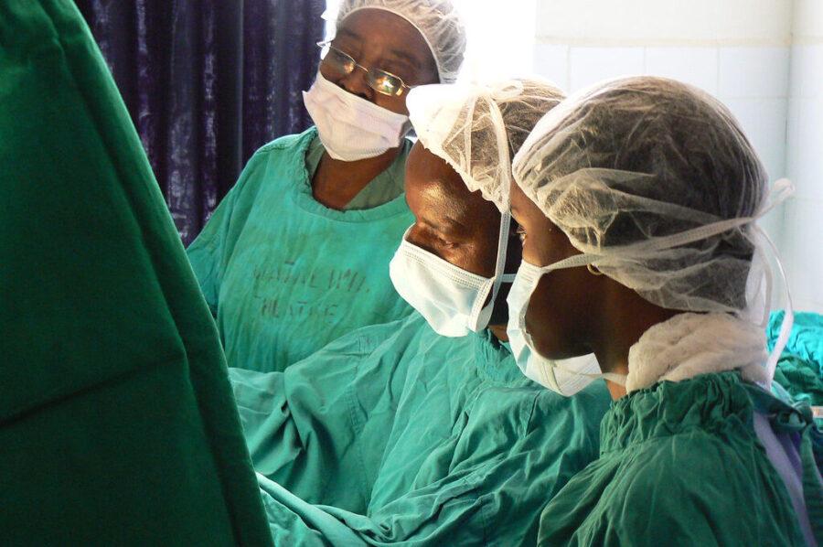 Doctors perform obstetric fistula surgery in Eldoret, Kenya. Credit: Heidi Breeze-Harris/One By One.