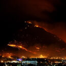 A wildfire around Cape Town, South Africa, in 2009. Credit: warrenski.
