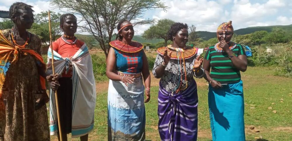 Lillian Letiwa (middle) alongside members of the Ngari Green Project organisation. Credit: Lillian Letiwa.