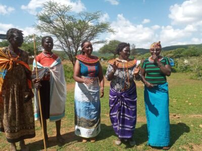 Lillian Letiwa (middle) alongside members of the Ngari Green Project organisation. Credit: Lillian Letiwa.