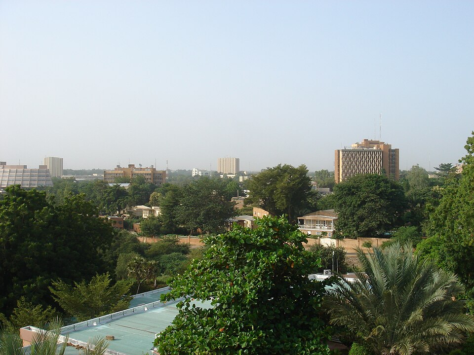 The Palace Guard Against the Trenches : What the Mutiny in Niamey Revealed